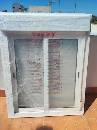 Ventana aluminio blanco corredera con crlimalid