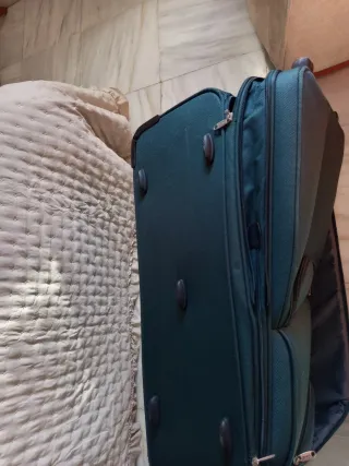 Maleta Dustin verde con ruedas