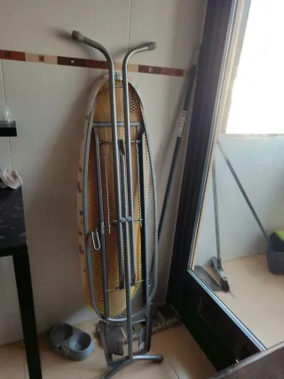 Tabla de planchar plegable