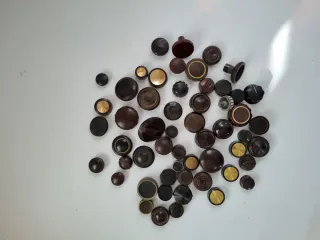 Lote 50 botones radio antigua bakelita