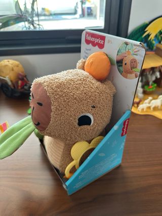 Capibara Fisher Price Peluche Sonajero