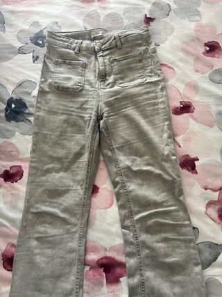 Lote Ropa Niña, 11 prendas, petos, faldas, shorh .