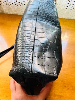 Bolso negro – elegante y versátil (ZARA) Nuevo