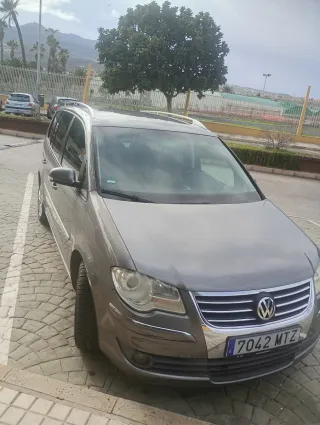 Volkswagen Touran 2007 con 7 plazas