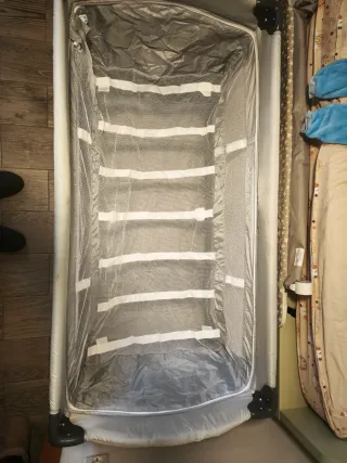 Cuna de viaje Hauck + colchón Aloe Vera