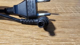 Cargador original SONY 90W- 19.5V 4.7A VGP-AC19V35