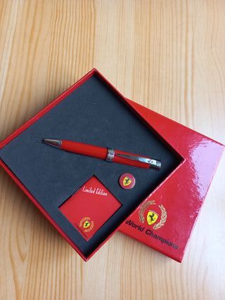 Bolígrafo de la icónica marca Ferrari