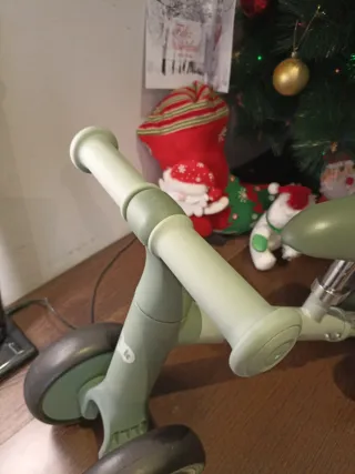 Correpasillos Kinderkraft casi nuevo