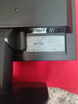Monitor LG Flatron Plata