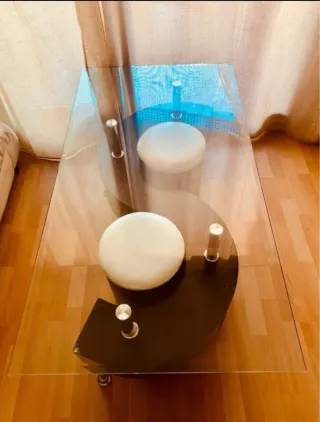 Mesa centro cristal wengue y metal con 2 taburetes