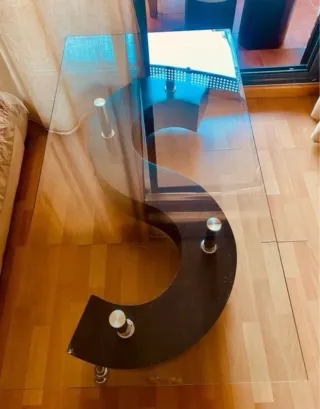 Mesa centro cristal wengue y metal con 2 taburetes