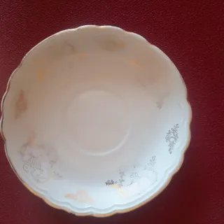 Tazza da thè in porcellana con decori oro