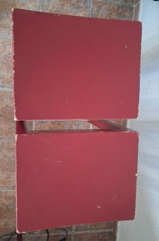 Butaca de madera para bar con reposapies de metal