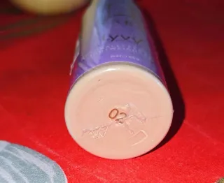 Fondotinta Lyvv cosmetics YARA beige