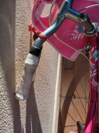 Bicicleta niña rosa y blanca