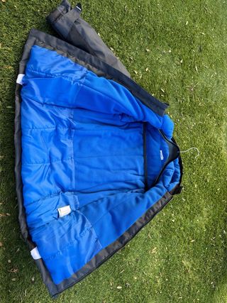 Chaqueta niño 12 años, nueva sin uso.