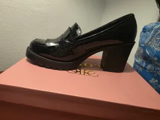 Zapatos negros charol tacón plataforma N39