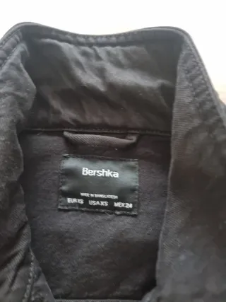 Cazadora Bershka Negra Talla S