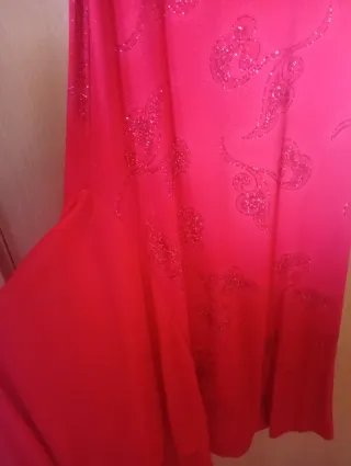 Vestido fiesta rojo con pedrería