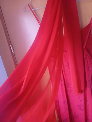 Vestido fiesta rojo con pedrería