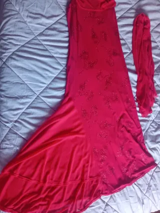 Vestido fiesta rojo con pedrería