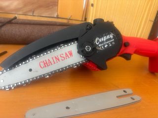 Mini Motosierra Eléctrica