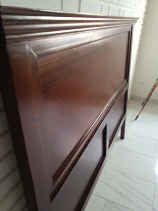 Cabecero de cama de madera