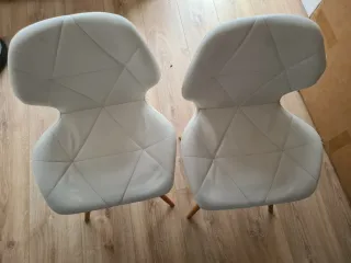 Mesa comedor extensible de madera con 4 sillas