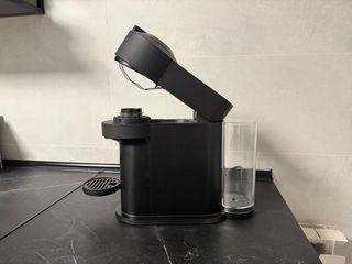 Cafetera Nespresso Vertuo Negra