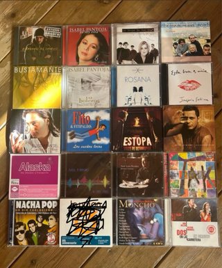 Lote 19 CDs Artistas y grupos Nacionales