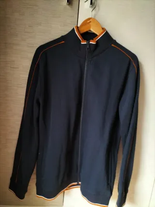 Chaqueta deportiva azul y marrón sin estrenar