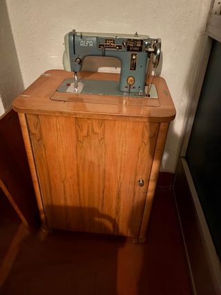 Máquina de coser Alfa. Recogida en Albacete