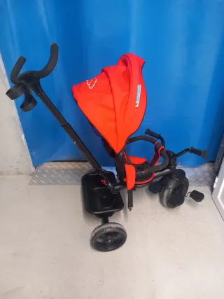Triciclo infantil rojo
