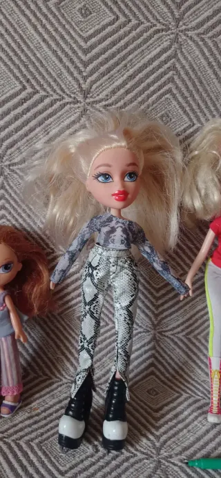 Lote Muñecas Girlz y Bratz