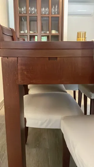 Mesa de comedor y 6 sillas