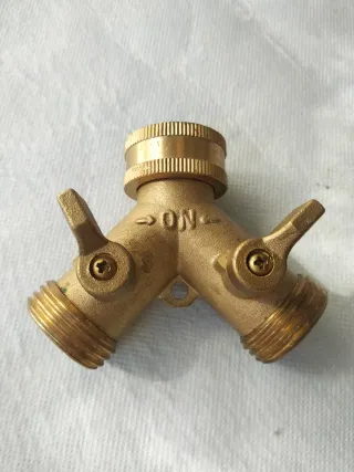 Conector Grifo Latón 2 Salidas