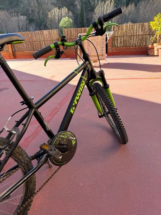 Bicicleta infantil Btwin 20 negra/verde