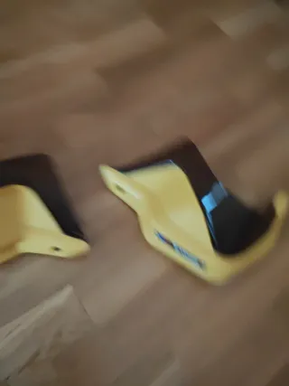 Guardamanos Voge Amarillo