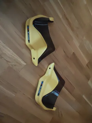 Guardamanos Voge Amarillo