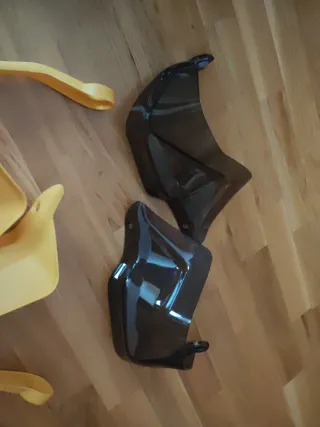 Guardamanos Voge Amarillo