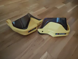 Guardamanos Voge Amarillo