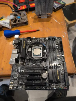 Gigabyte GA-H270M Micro ATX+ procesador i5 7600K