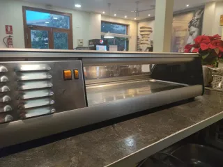 Vitrina expositora cristal y metal