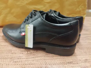 Zapatos piel Kickers talla 36