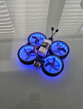 Dron FPV con gafas DJI y control remoto DJI