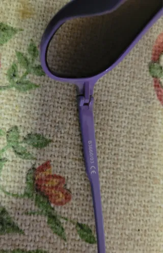 Bellissimi Occhiali da sole bimba viola con glitte