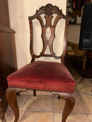 Mesa comedor extensible y 6 sillas madera.