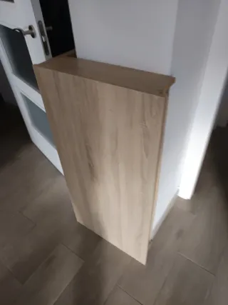 Mesa de madera nueva rota mudanza,