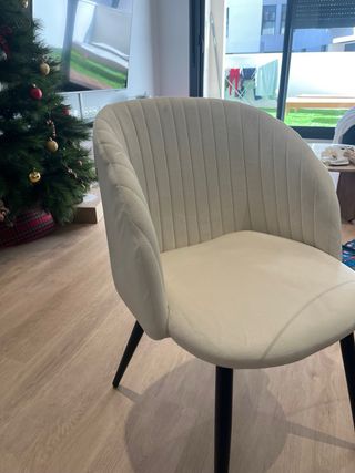 Mesa redonda cristal y 4 sillas