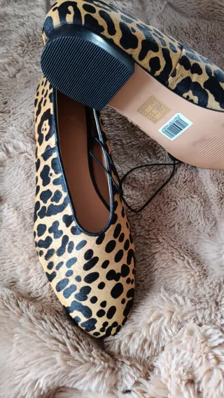 Zapatos leopardo tacón bajo